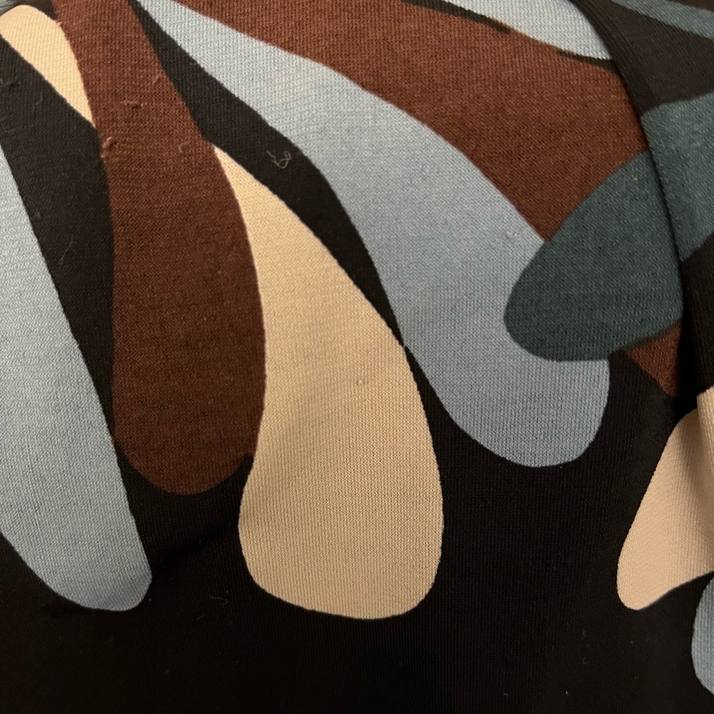 Bcbgmaxazria Off-Shoulder Patterned Mini Shift Dr… - image 8